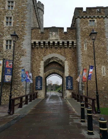 partir en séjour linguistique à cardiff et visiter le château de cardiff