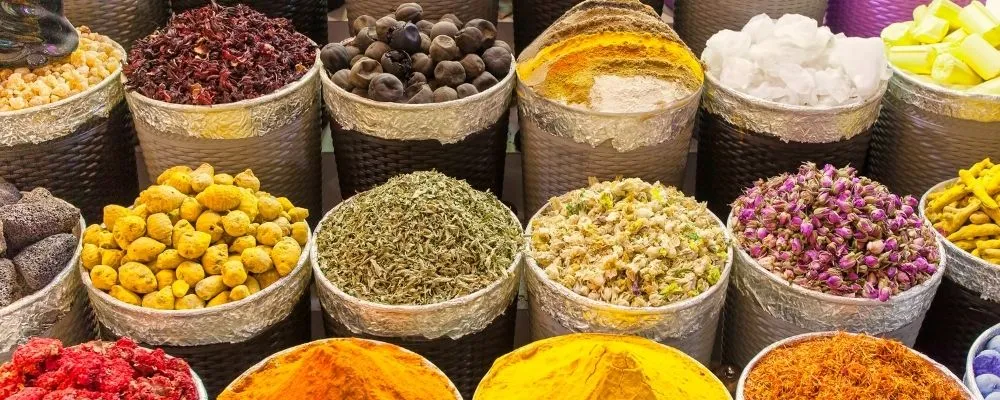 visa-afffaire-emirats-pour-tunisien-incontournables-souk-epices