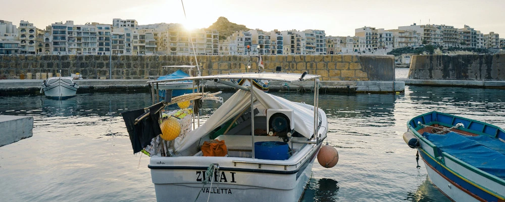 Un port à Malte voyage linguistique à linguatime à sliema